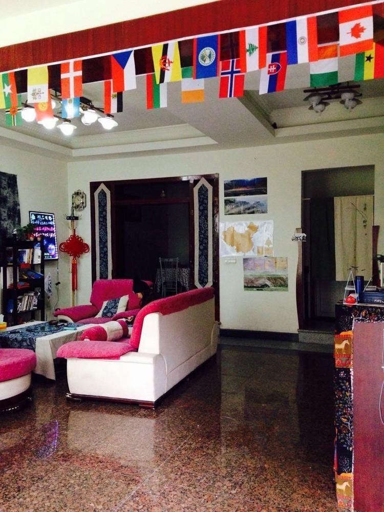 Chengdu Bling Bling Hostel Supoqiao Zewnętrze zdjęcie